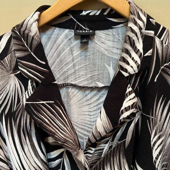 Torrid Rayon Slub Button Front Collared Short Sleeve Belted Tropical Dress Sz 1 - Picture 3 of 10